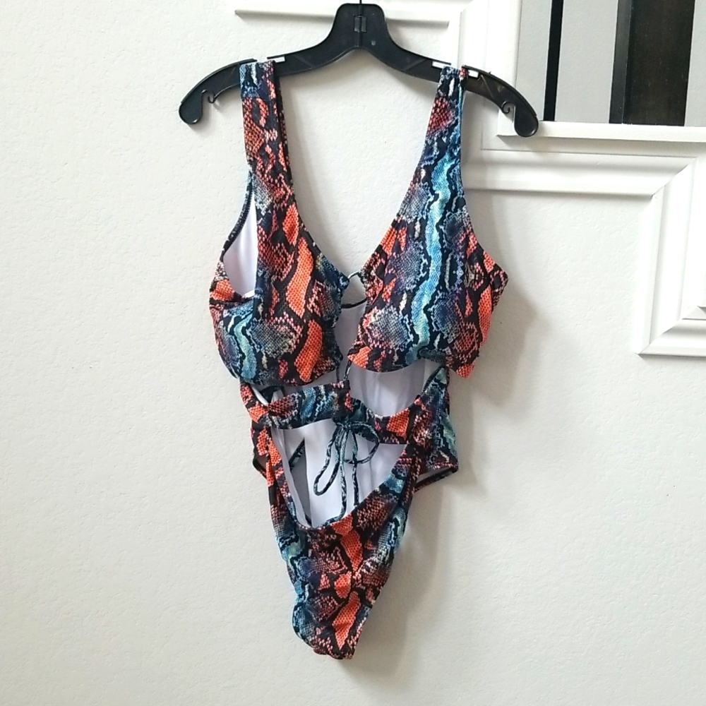 Snake skin design swimsuit